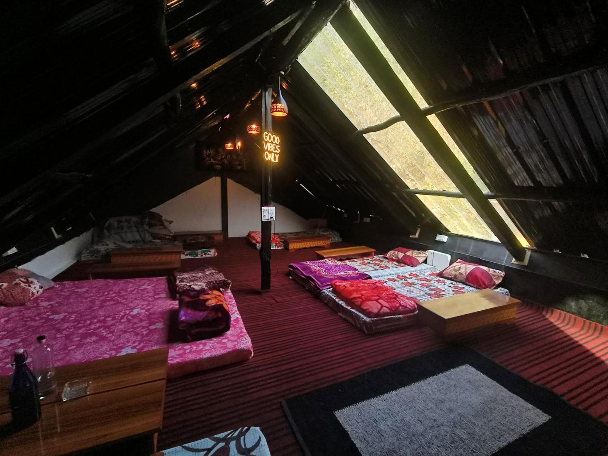 Albergue Stoner'S Delight Kulu Exterior foto