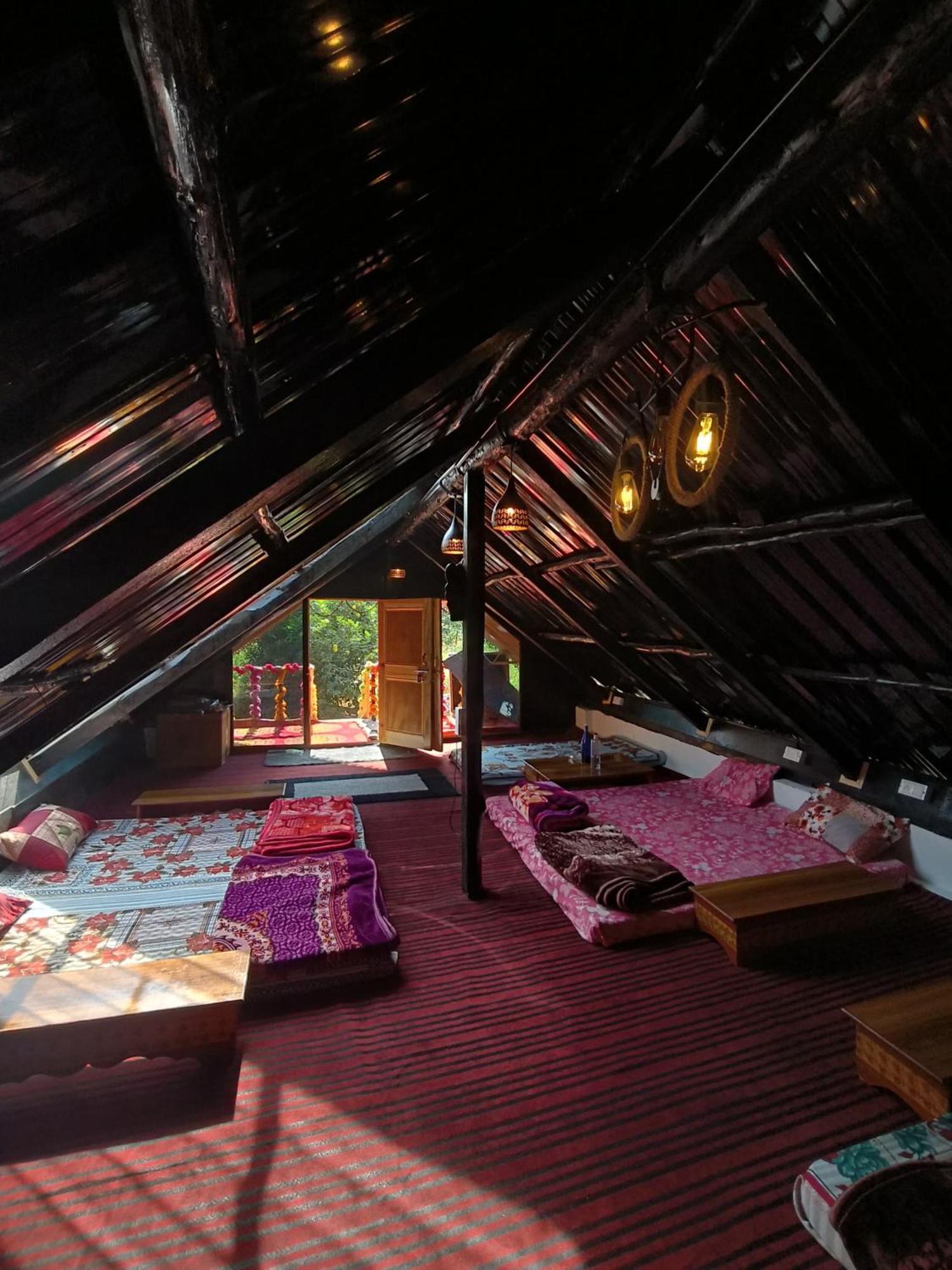 Albergue Stoner'S Delight Kulu Exterior foto